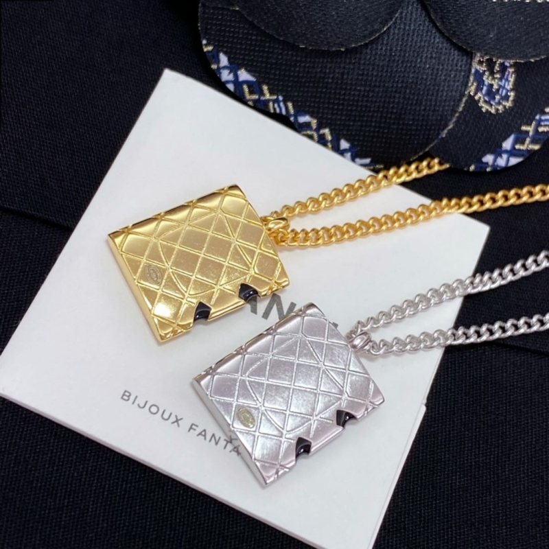 Chanel Necklaces